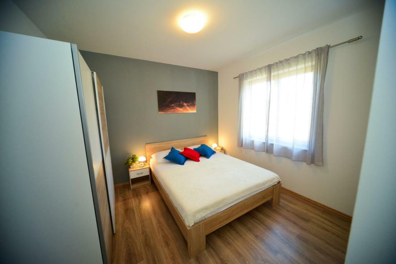 Apartment Marcella 2 Ljubac  Bagian luar foto